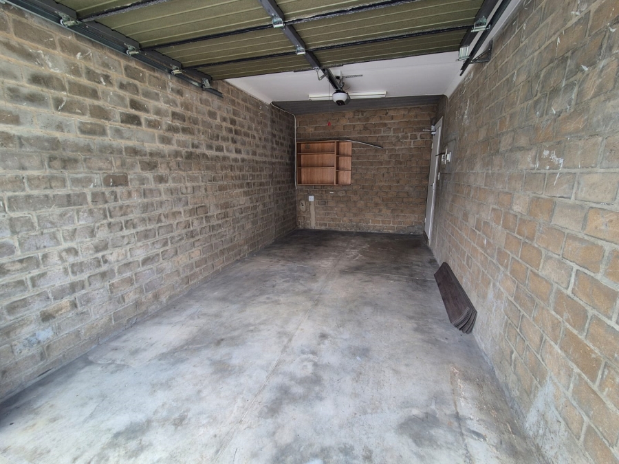 To Let 3 Bedroom Property for Rent in Langeberg Heights Western Cape